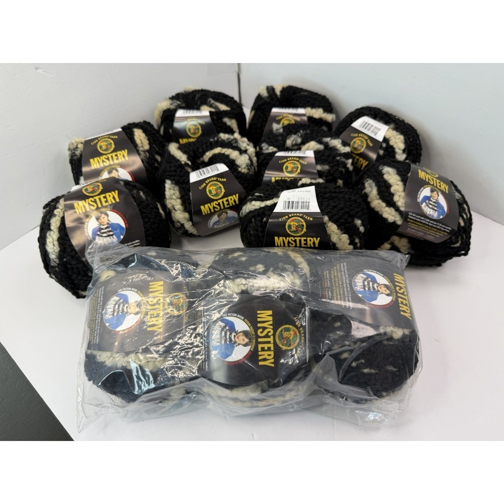 Lion‎ Brand Mystery Yarn Lot Of 12 Acrylic Wool Blend Black Pearl Bulky
